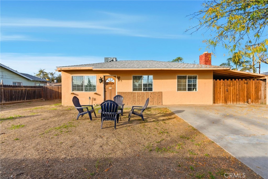 404 San Madina, Hanford, CA 93230