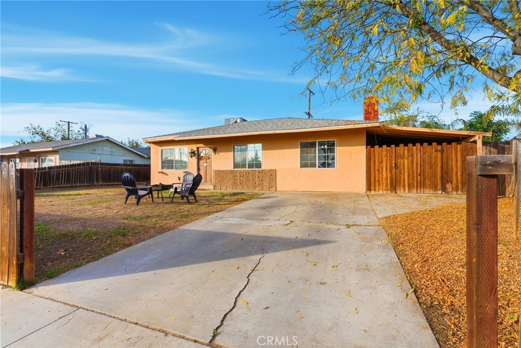 404 San Madina, Hanford, CA 93230