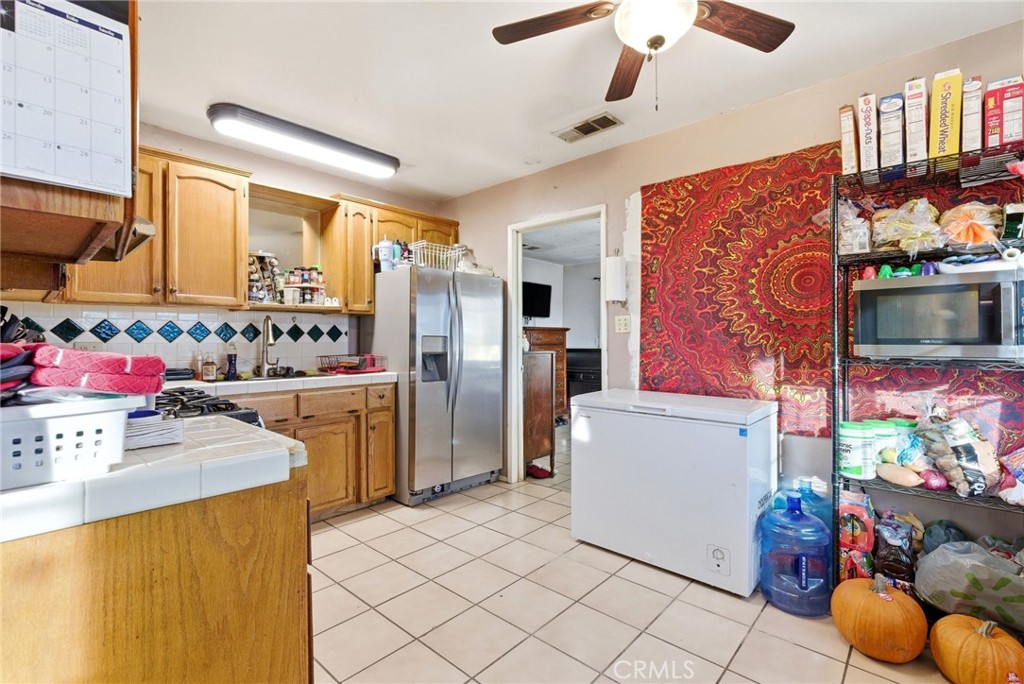 404 San Madina, Hanford, CA 93230