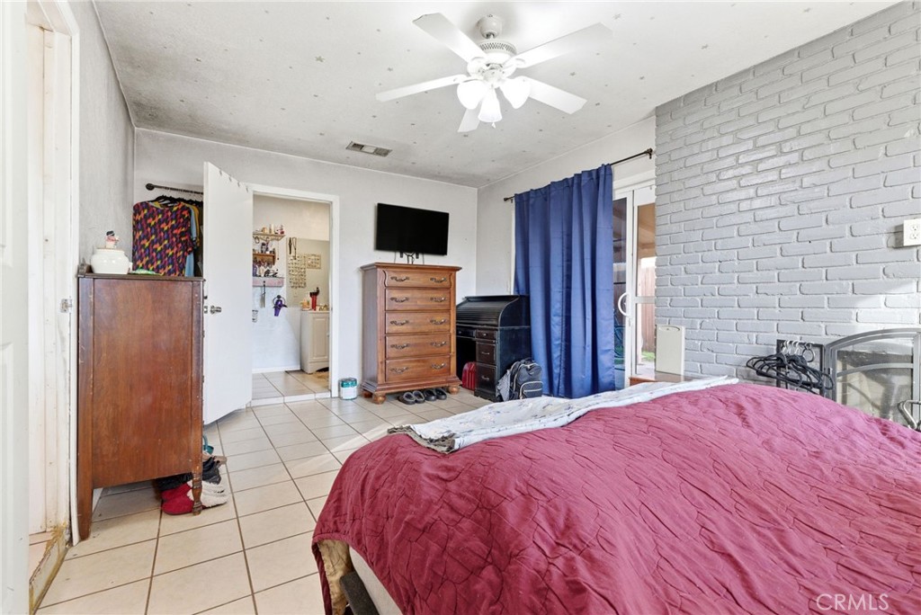 404 San Madina, Hanford, CA 93230