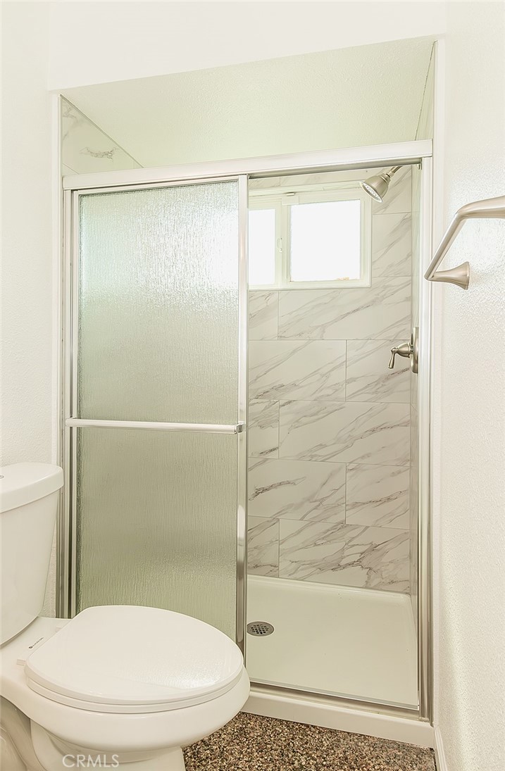 1093 Raymond, Hanford, CA 93230