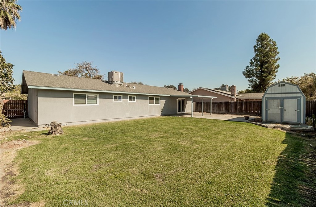 1093 Raymond, Hanford, CA 93230