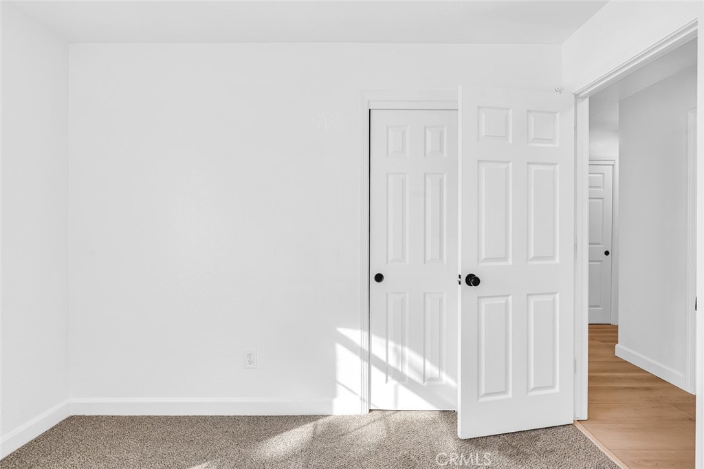 906 Don Medico Dr, Hanford, CA 93230