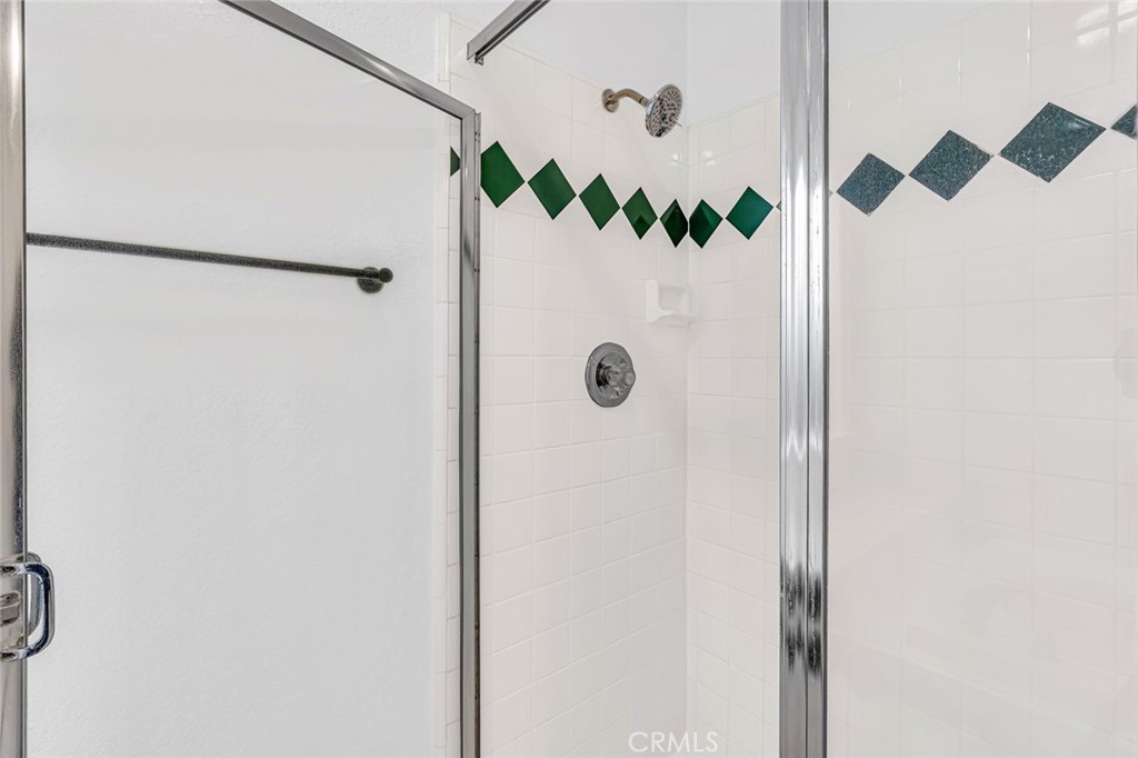 906 Don Medico Dr, Hanford, CA 93230