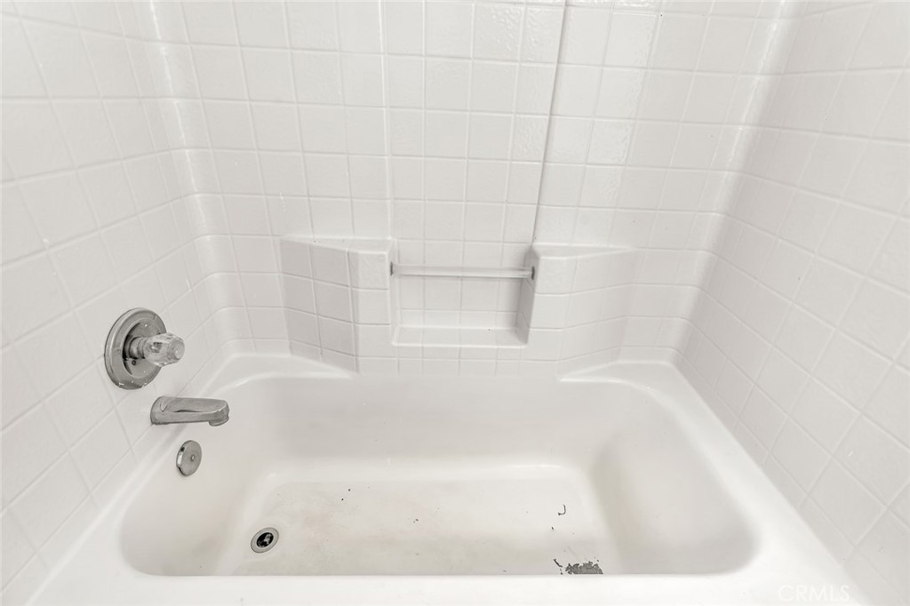 906 Don Medico Dr, Hanford, CA 93230