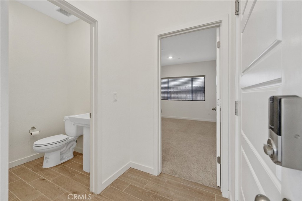 1754 N Aster Lake Rd, Hanford, CA 93230