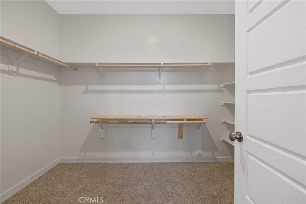 1754 N Aster Lake Rd, Hanford, CA 93230