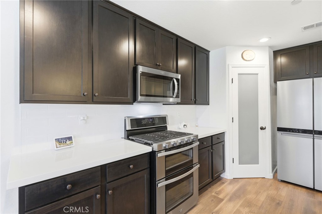 2045 W Chianti Way, Hanford, CA 93230