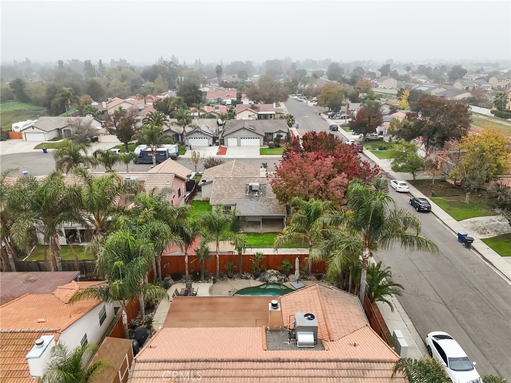 952 Upp Ct, Hanford, CA 93230