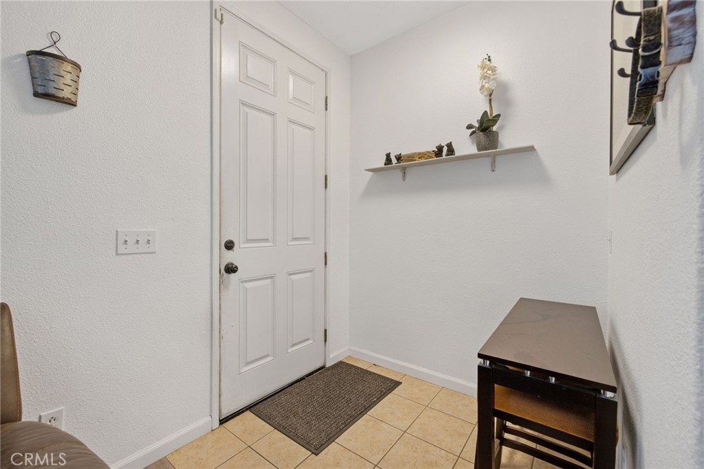 1963 W Merritt, Hanford, CA 93230