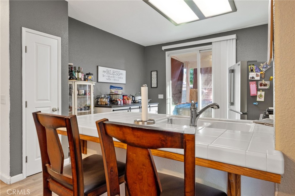 1963 W Merritt, Hanford, CA 93230