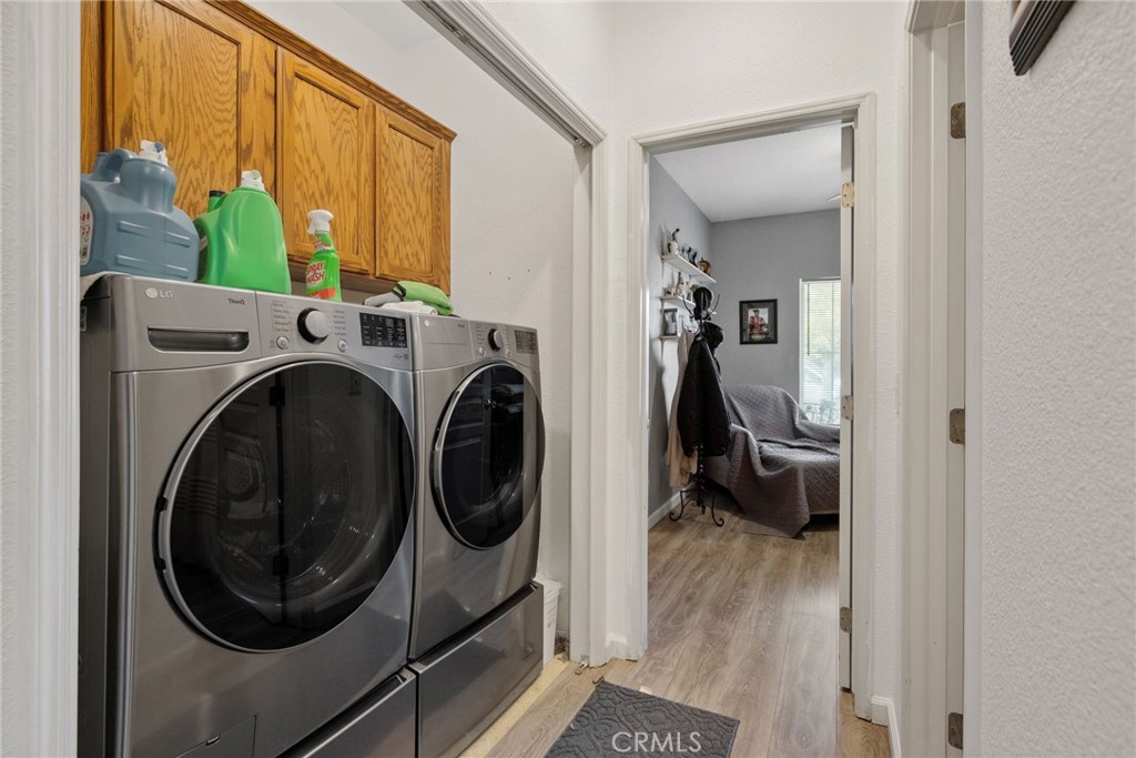 1963 W Merritt, Hanford, CA 93230