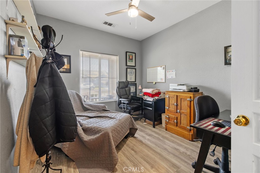 1963 W Merritt, Hanford, CA 93230