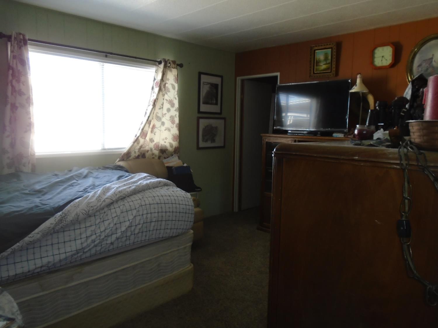 852 #2 E Grangeville Blvd #2, Hanford, CA 93230