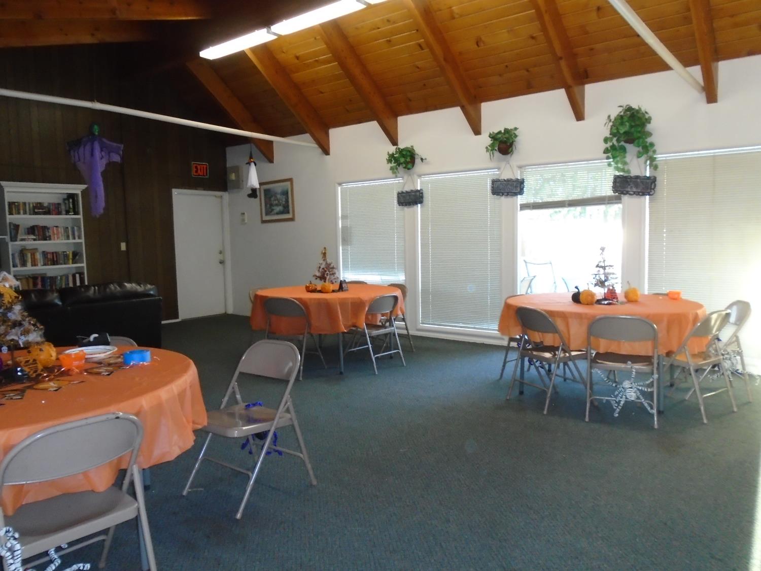 852 #2 E Grangeville Blvd #2, Hanford, CA 93230