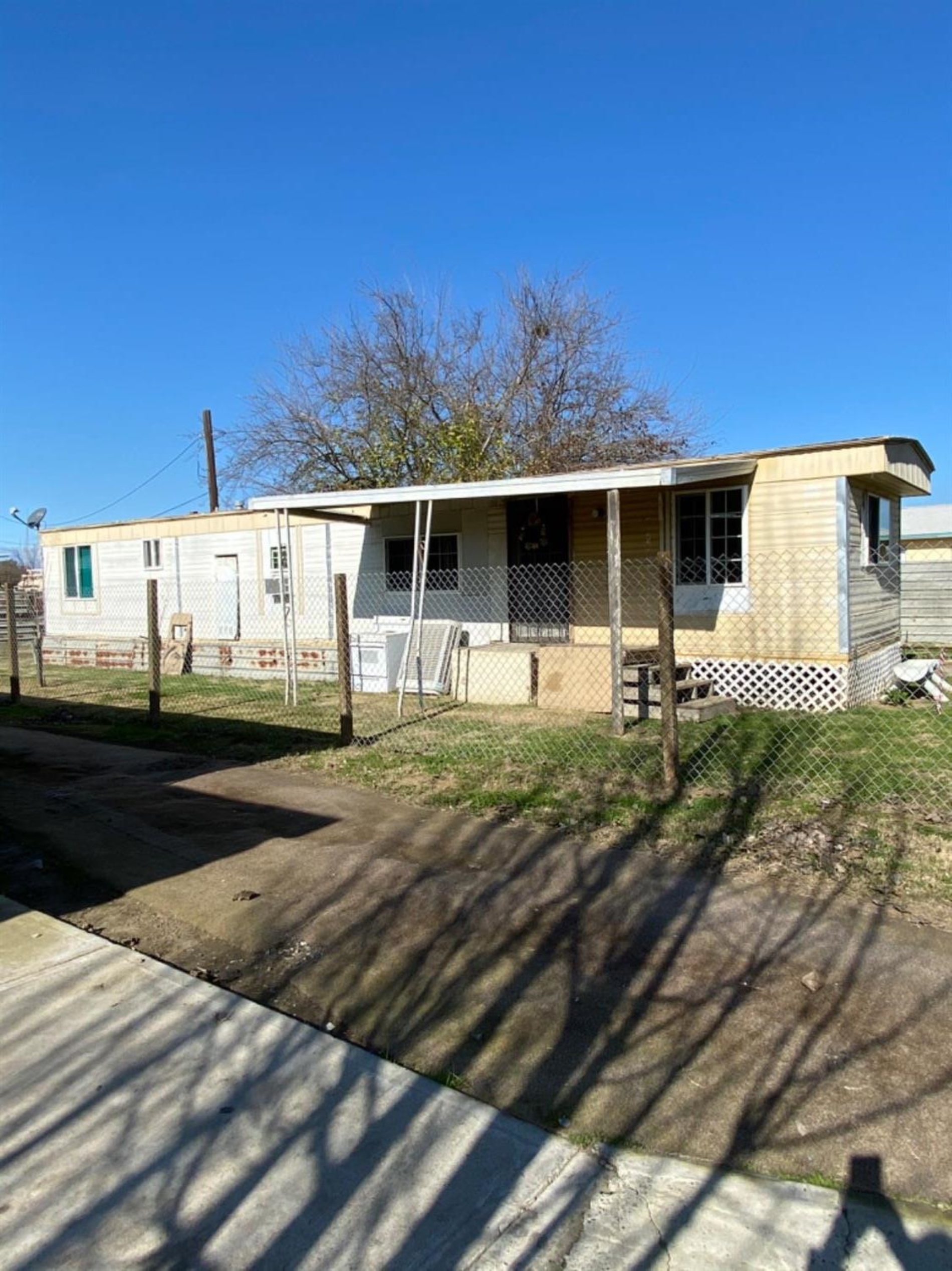 11710 11712 3rd Place, Hanford, CA 93230