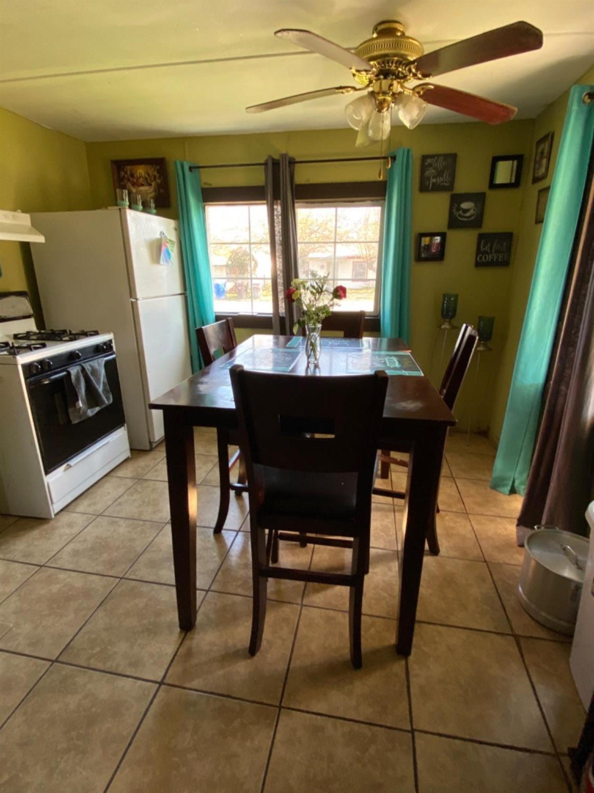 11710 11712 3rd Place, Hanford, CA 93230