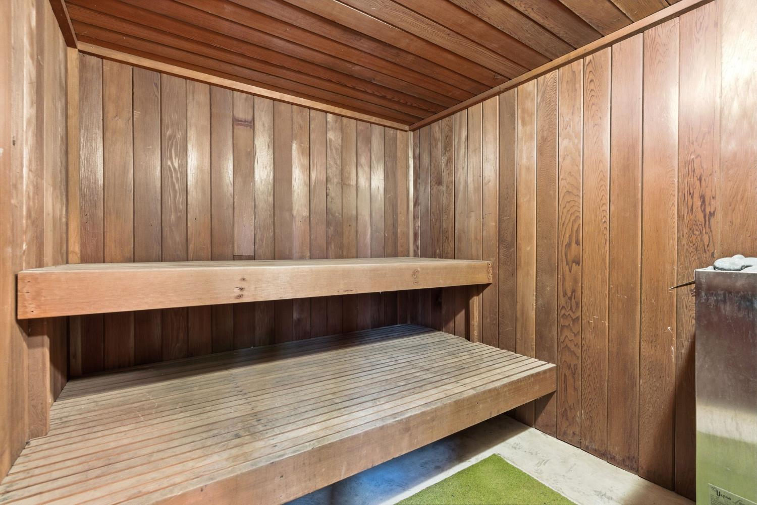 2111 Carter Way, Hanford, CA 93230