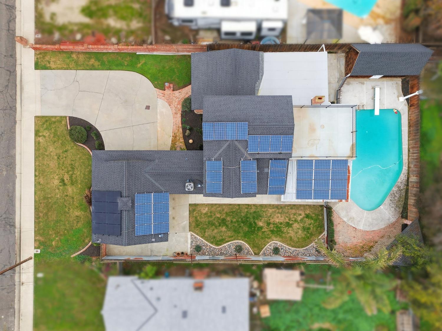 2111 Carter Way, Hanford, CA 93230