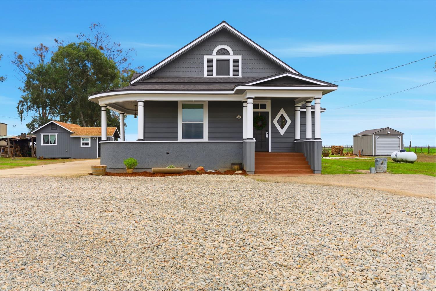 9547 Iona, Hanford, CA 93230