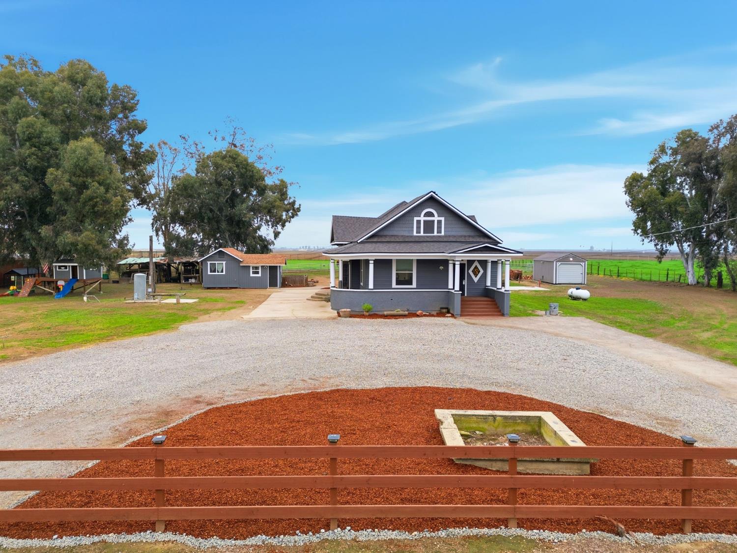 9547 Iona, Hanford, CA 93230