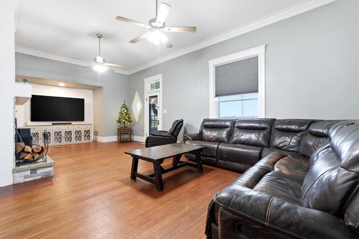 9547 Iona, Hanford, CA 93230