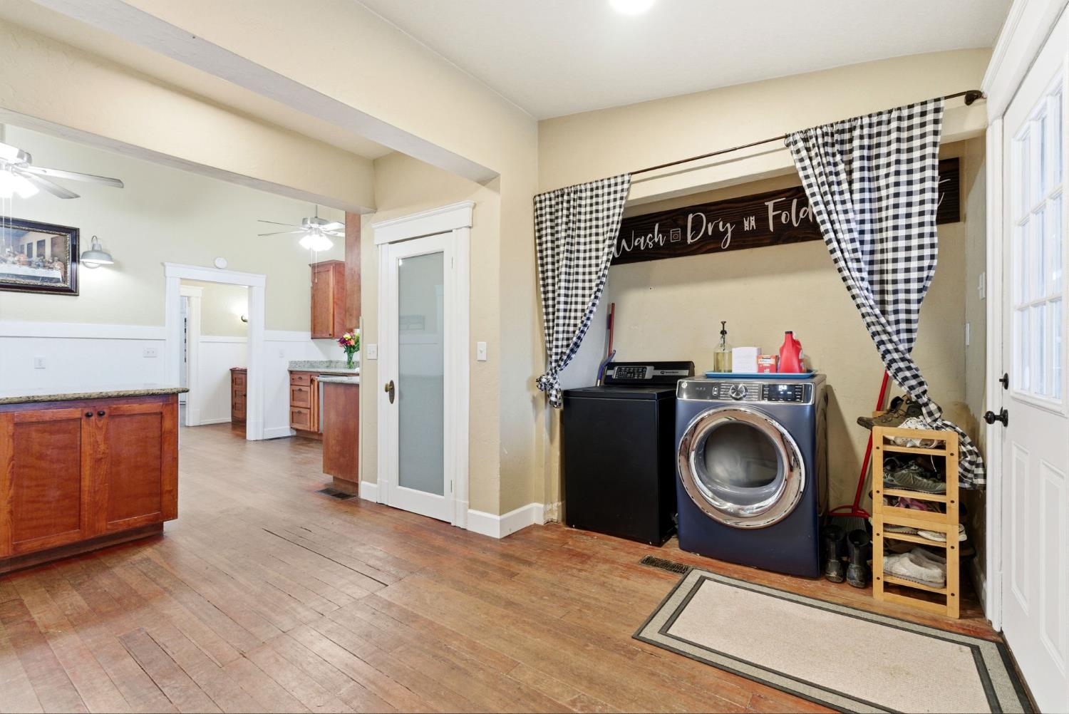 9547 Iona, Hanford, CA 93230