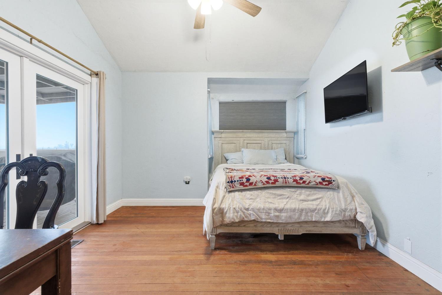 9547 Iona, Hanford, CA 93230