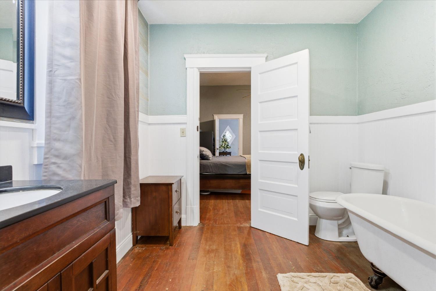 9547 Iona, Hanford, CA 93230