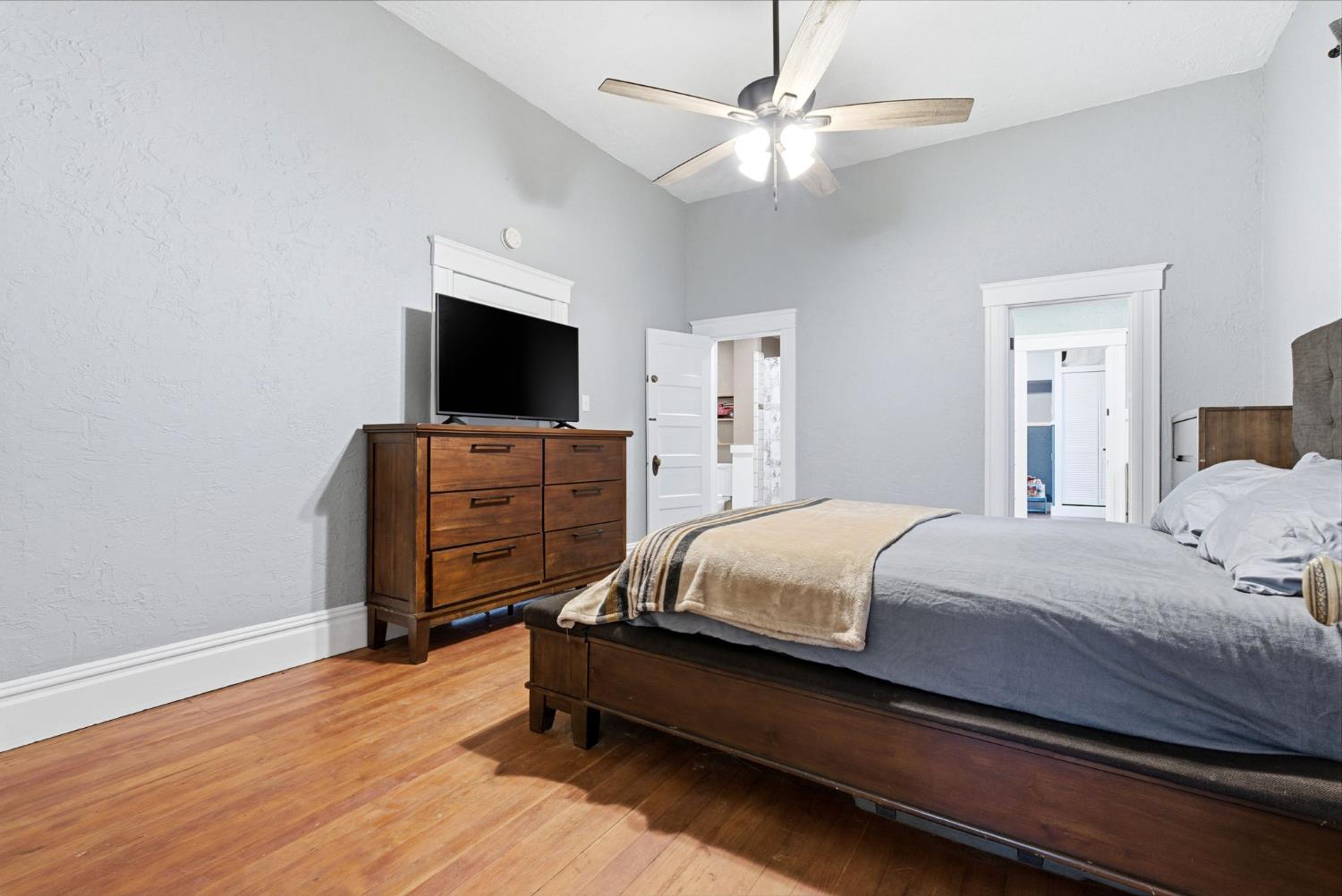 9547 Iona, Hanford, CA 93230