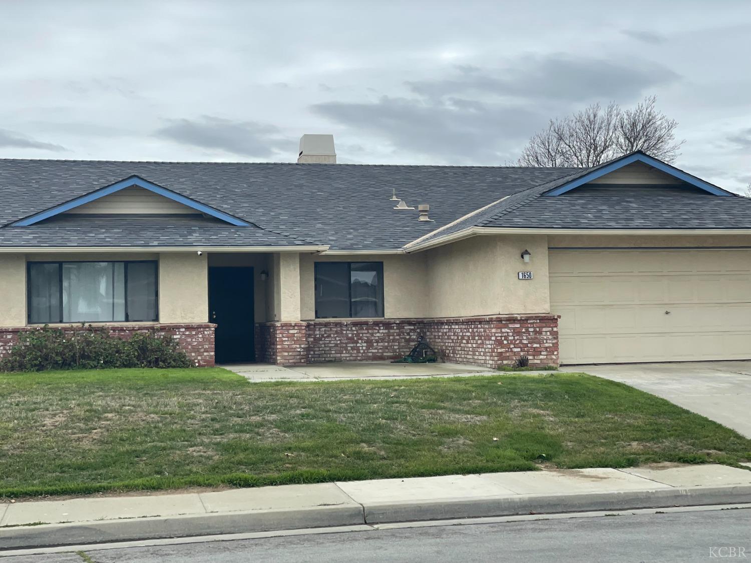 1650 Saltbrush Ave, Coalinga, CA 93210