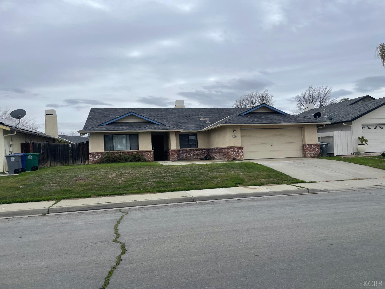 1650 Saltbrush Ave, Coalinga, CA 93210