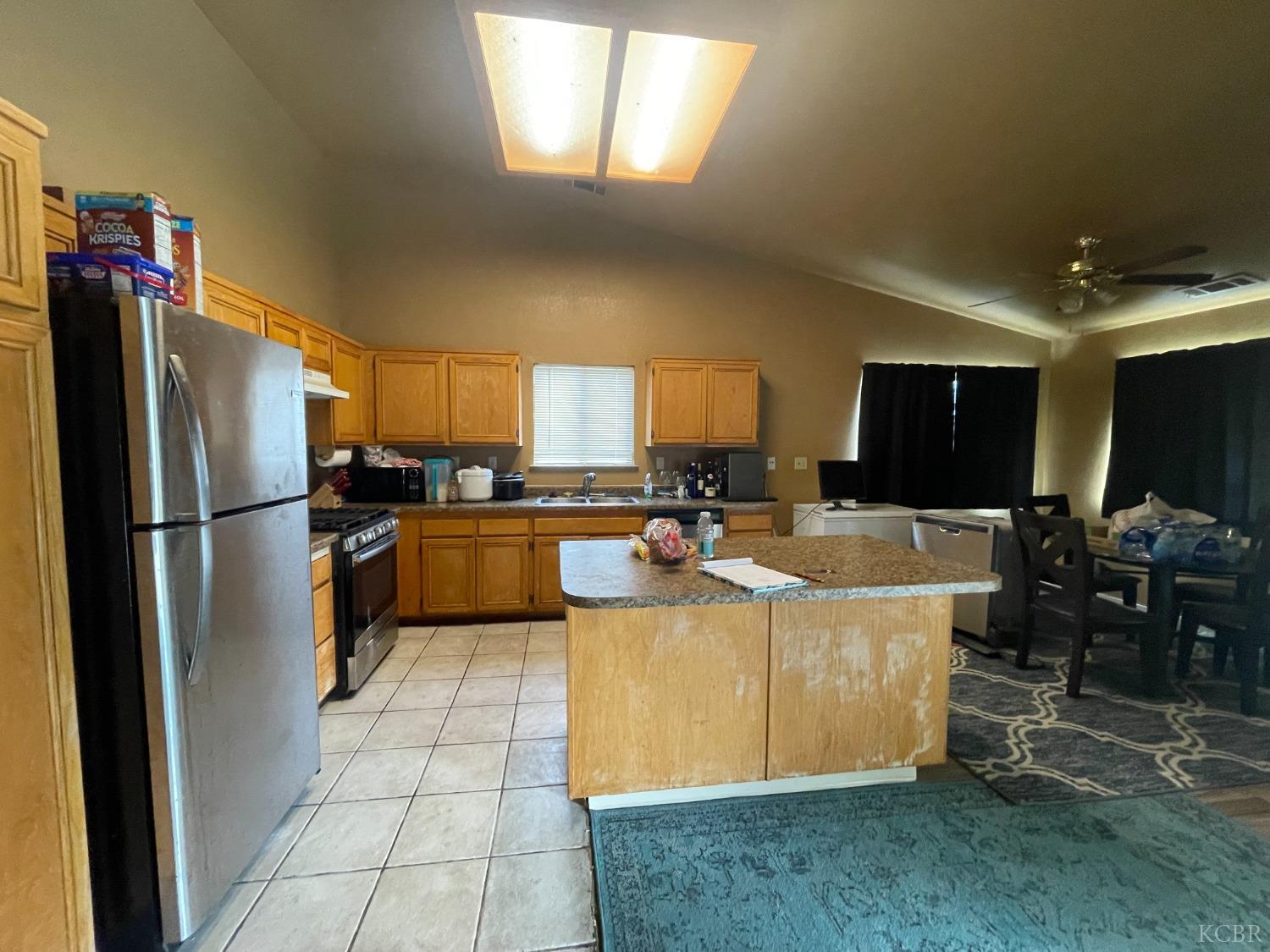1650 Saltbrush Ave, Coalinga, CA 93210
