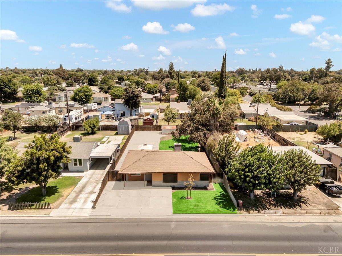1807 N 11th Ave, Hanford, CA 93230