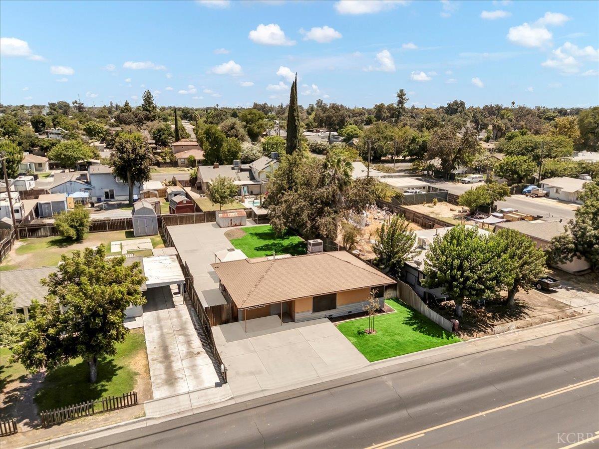 1807 N 11th Ave, Hanford, CA 93230