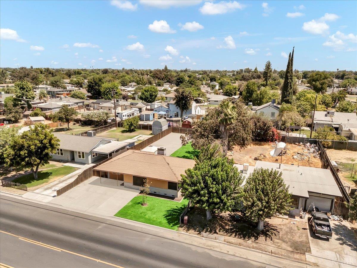 1807 N 11th Ave, Hanford, CA 93230