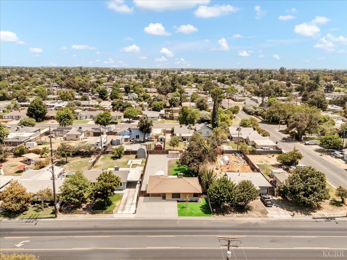 1807 N 11th Ave, Hanford, CA 93230