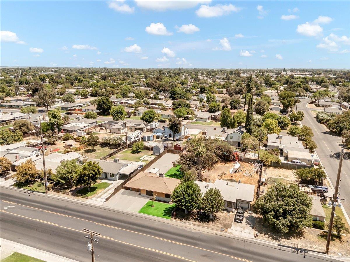 1807 N 11th Ave, Hanford, CA 93230