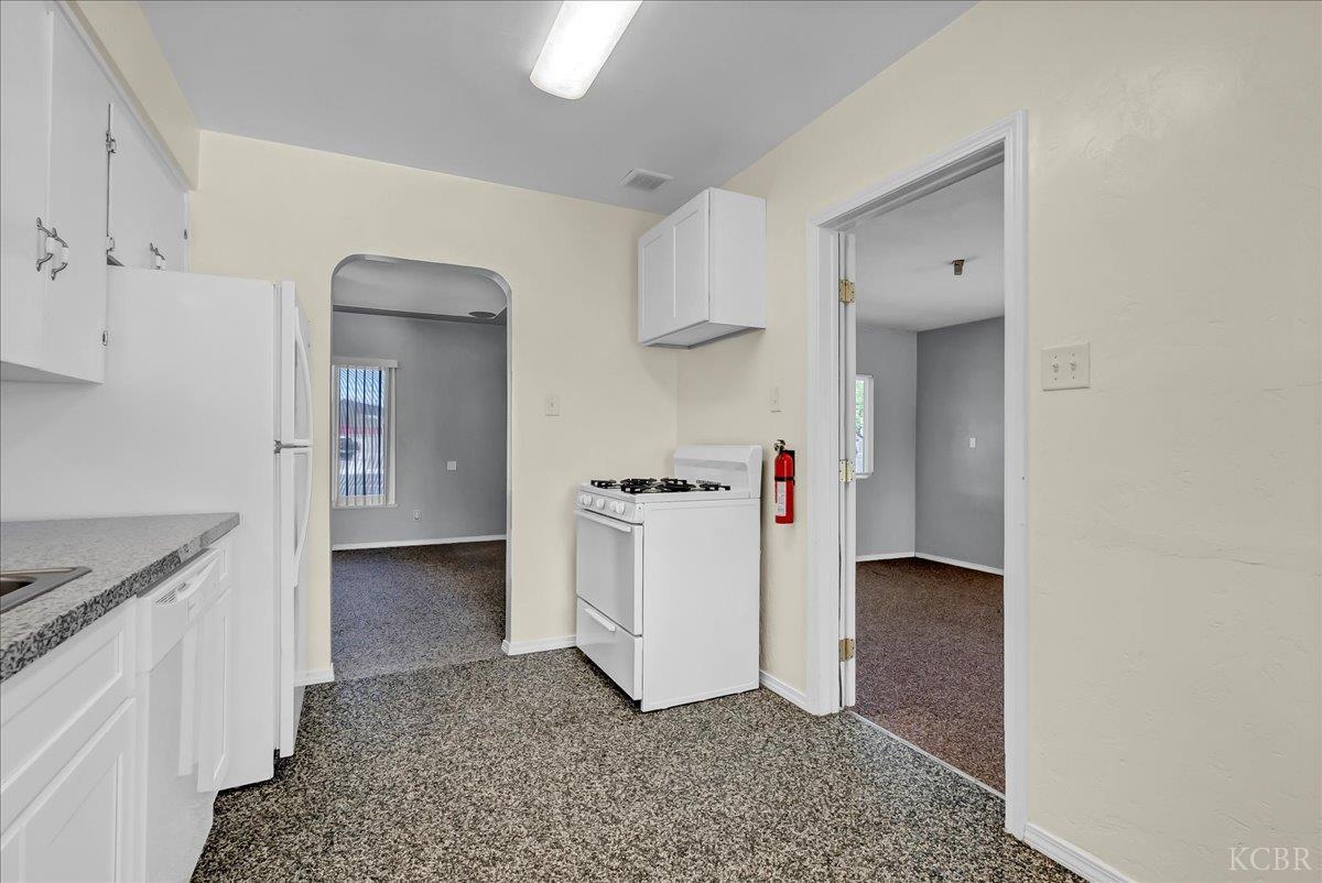 1807 N 11th Ave, Hanford, CA 93230