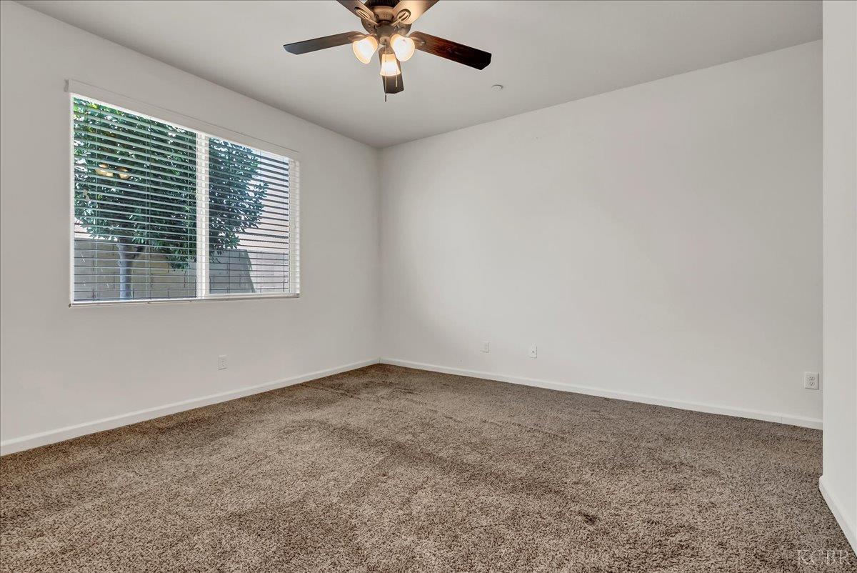 2390 Chardonnay Pl, Hanford, CA 93230