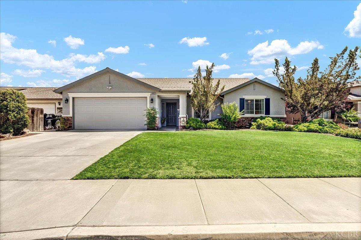 1895 N Rivermist Ct, Hanford, CA 93230