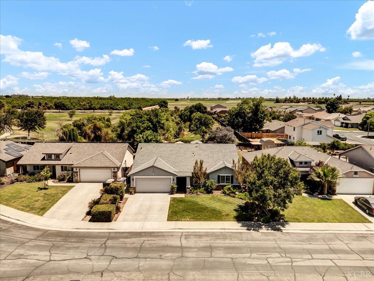 1895 N Rivermist Ct, Hanford, CA 93230