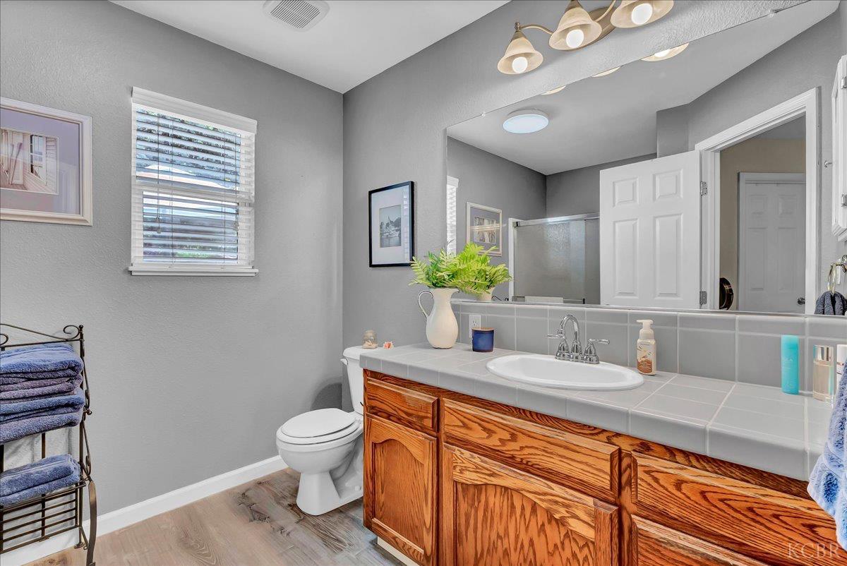 1895 N Rivermist Ct, Hanford, CA 93230