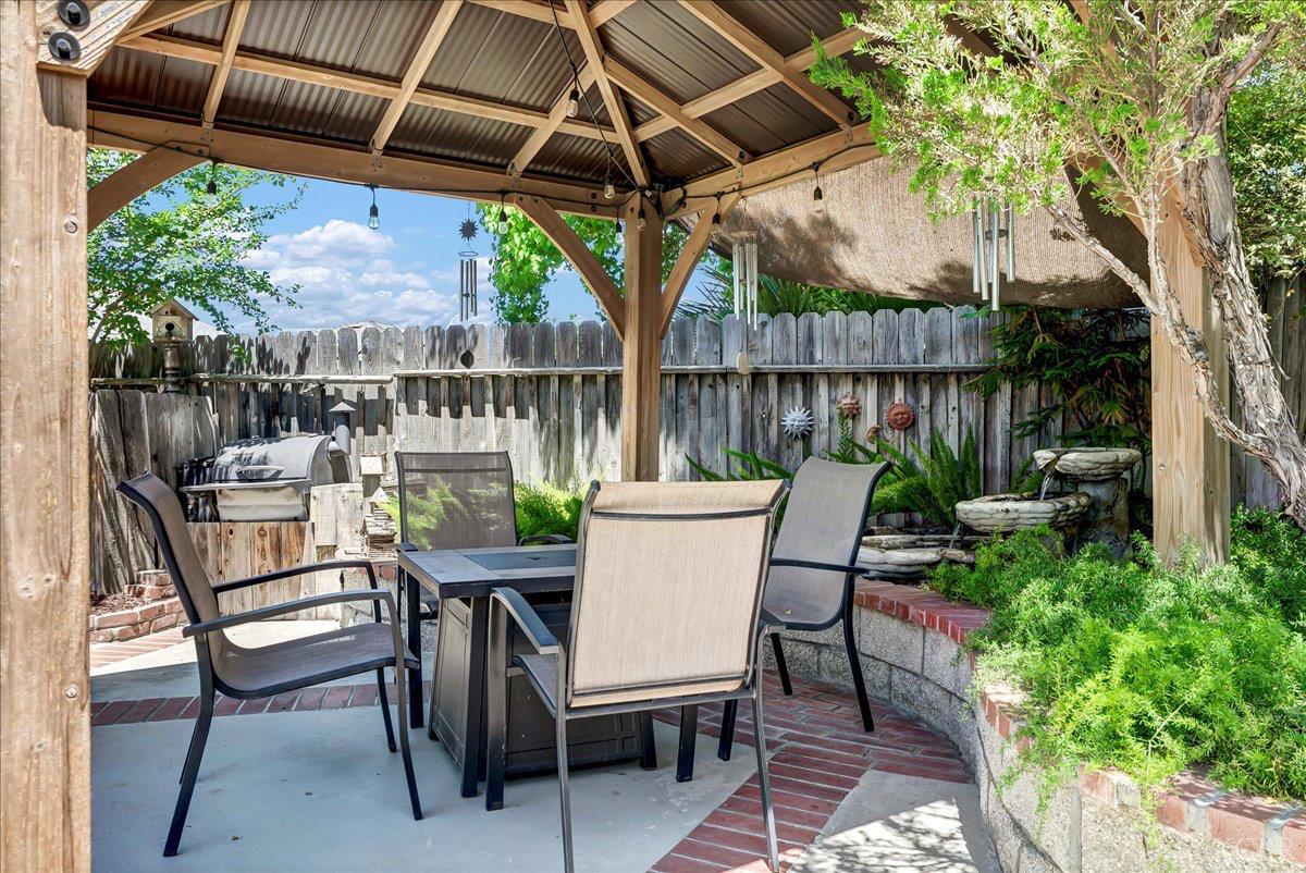 1895 N Rivermist Ct, Hanford, CA 93230