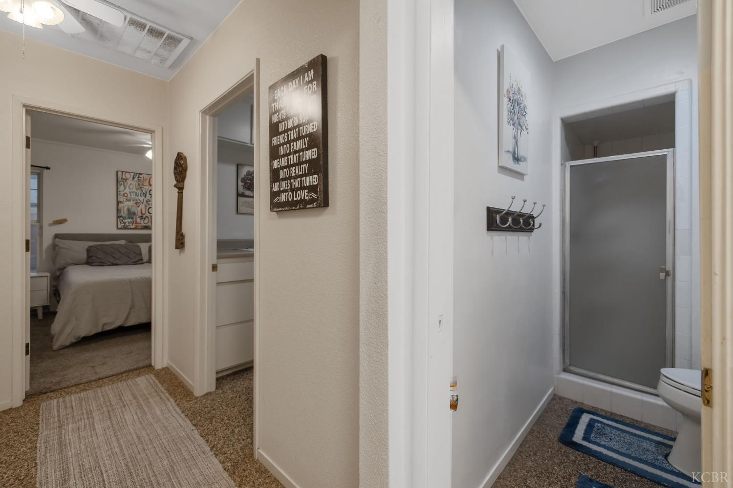 1821 Mulberry Dr, Hanford, CA 93230