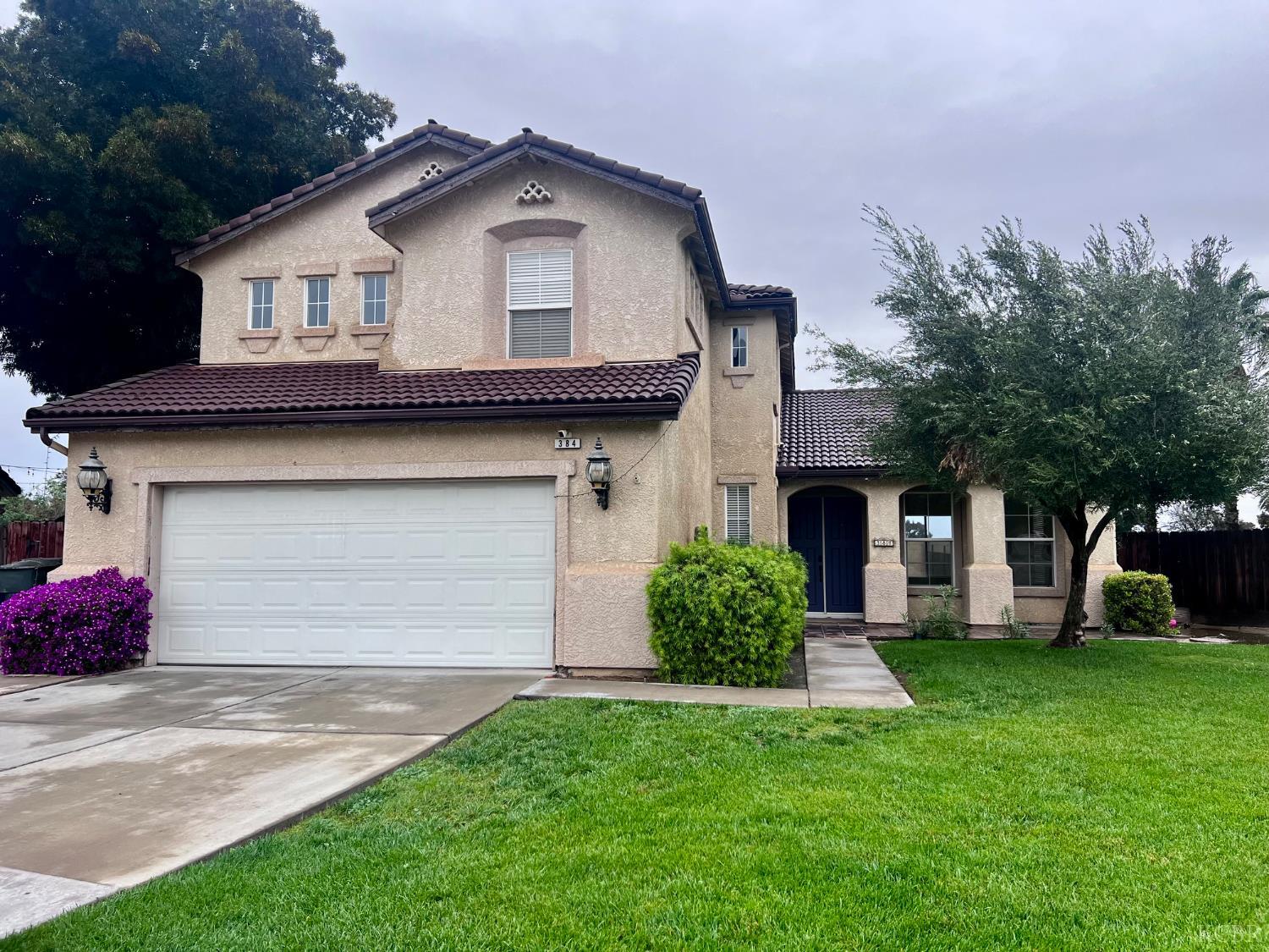 384 Millbrook St, Hanford, CA 93230