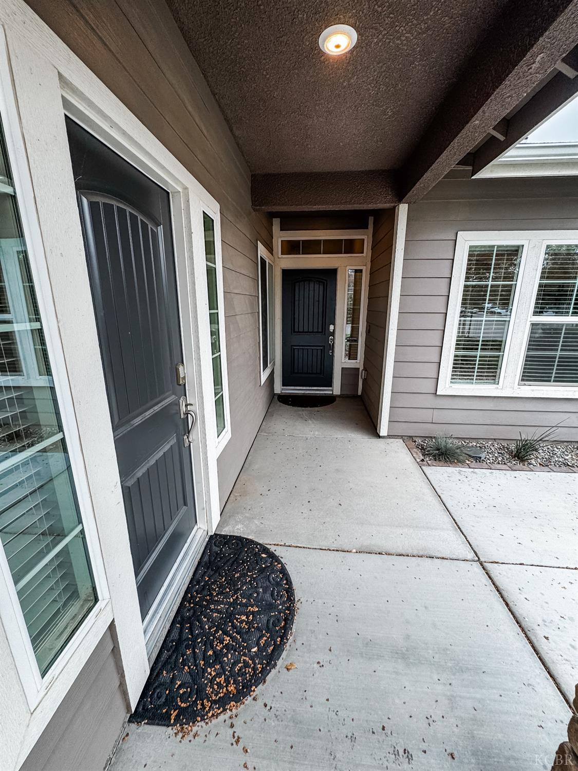 2025 Madeline Dr, Hanford, CA 93230