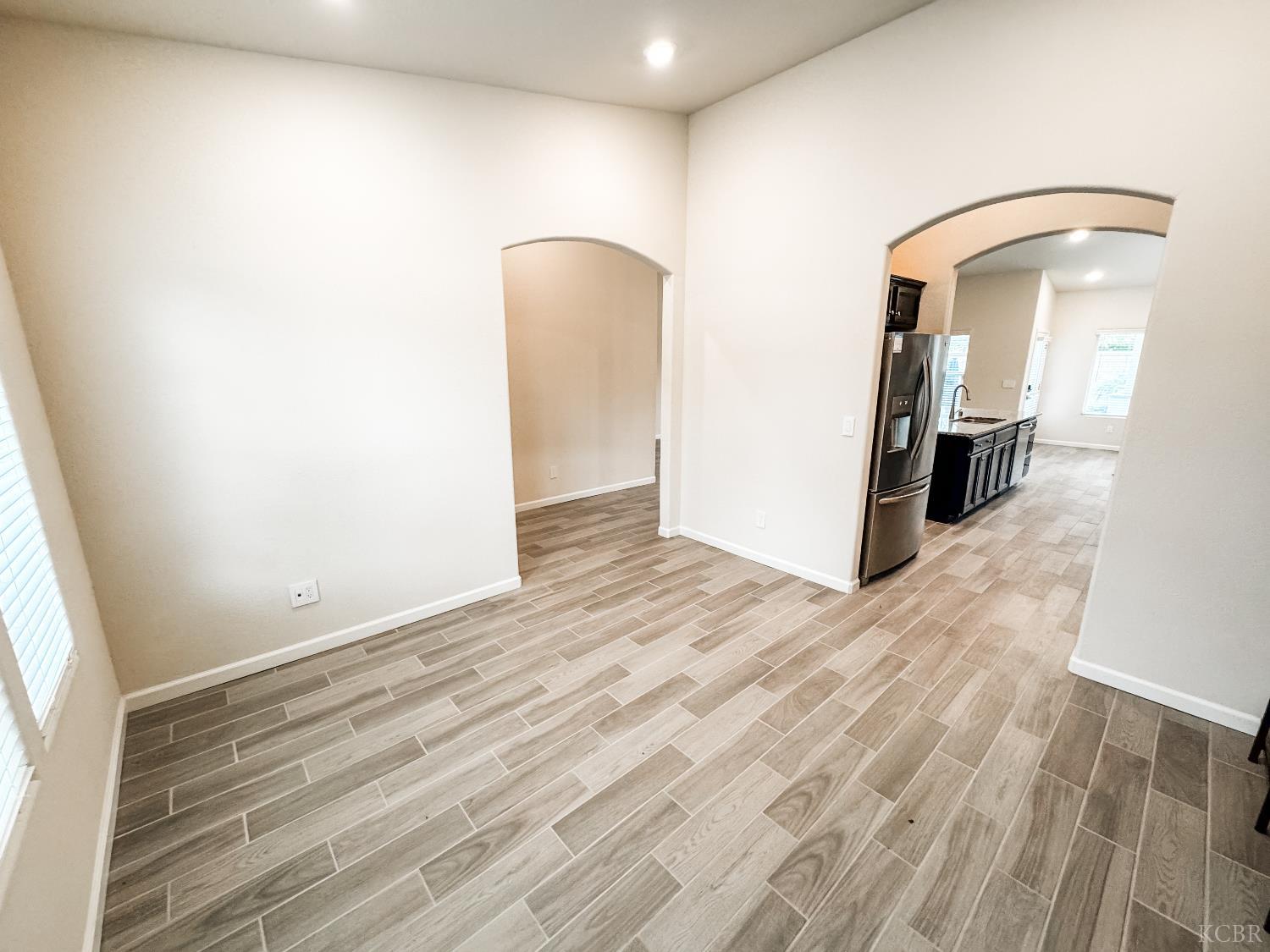 2025 Madeline Dr, Hanford, CA 93230