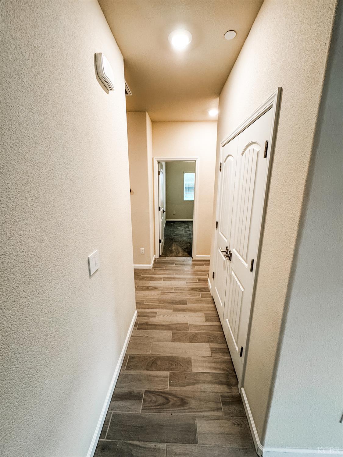 2025 Madeline Dr, Hanford, CA 93230