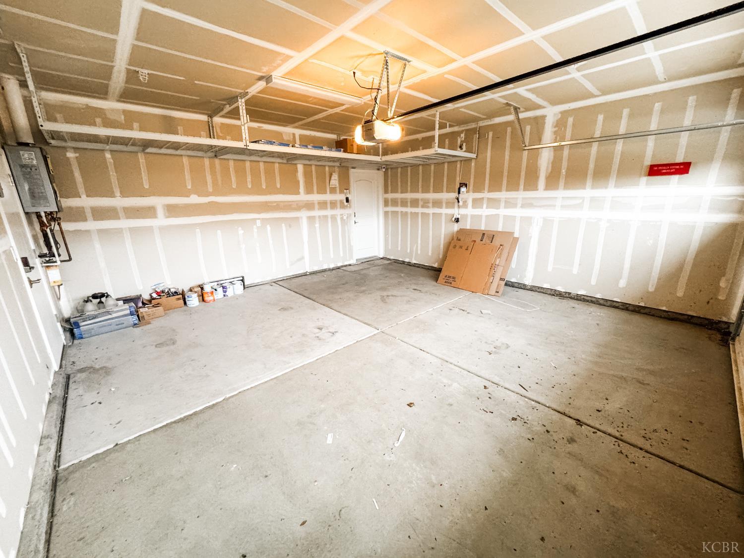 2025 Madeline Dr, Hanford, CA 93230